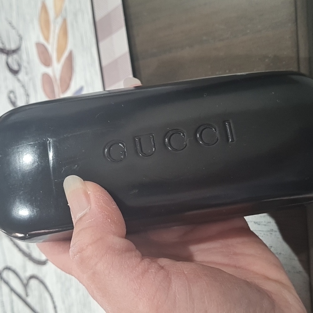 ✨GUCCI GLASSES✨ - Picture 9 of 13